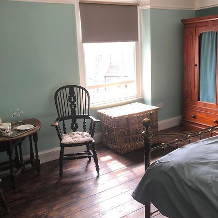 The Victorian House Bed and Breakfast Bridport Esterno foto